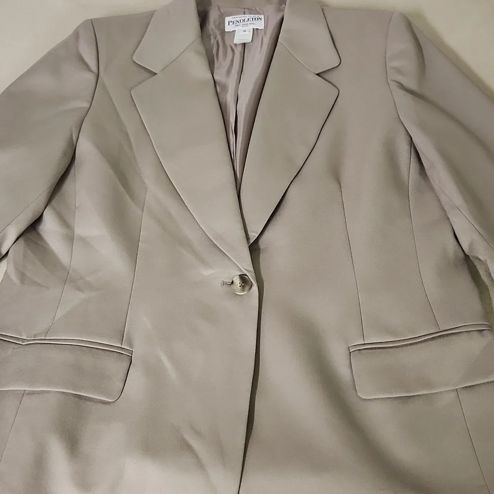 Pendleton Wool Blazer in Light Tan Size 16
